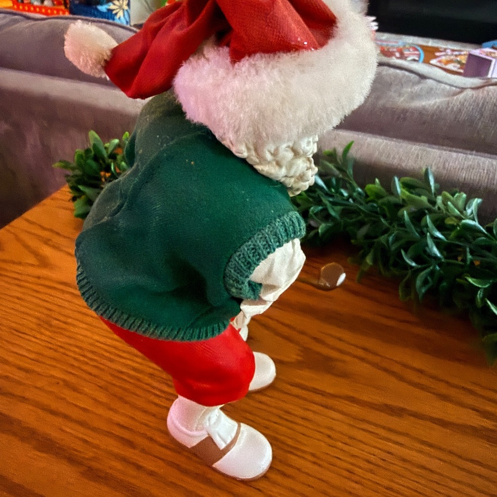 Golfing Santa Clothtique style - Picture 4 of 6
